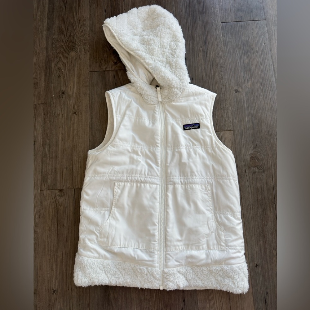 PATAGONIA WOMENS REVERSABLE QUILTED/FLEECE CREAM VEST (S) Retail $139